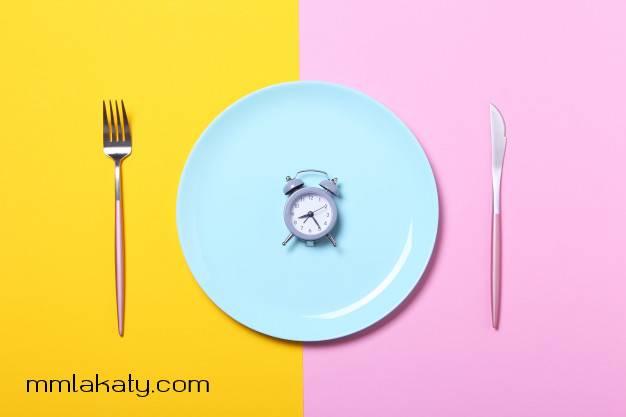 الفرق بين الصيام المتقطع والصيام العكسي الفرق بين الصيام المتقطع والصيام العكسي