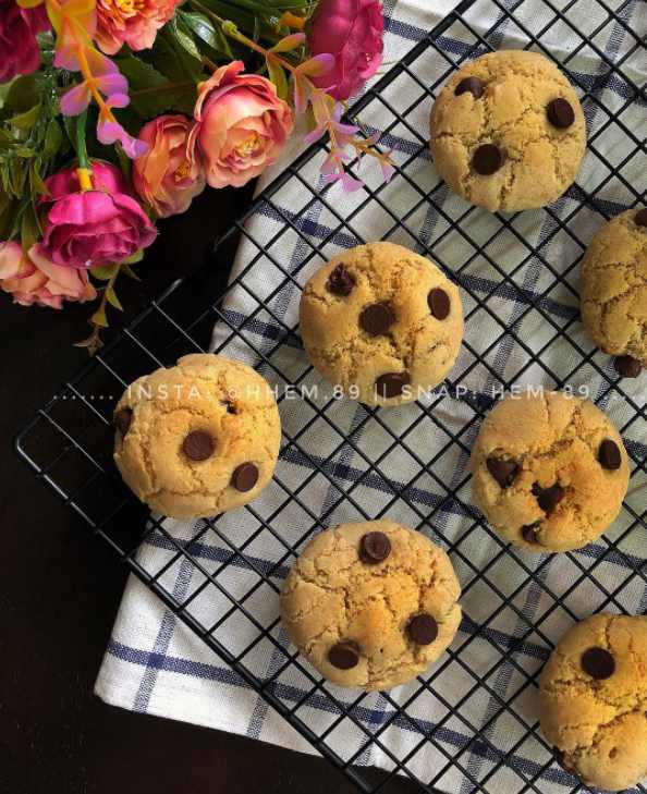 طريقة عمل الكوكيز بحبيبات الشوكولاته طريقة عمل الكوكيز بحبيبات الشوكولاته