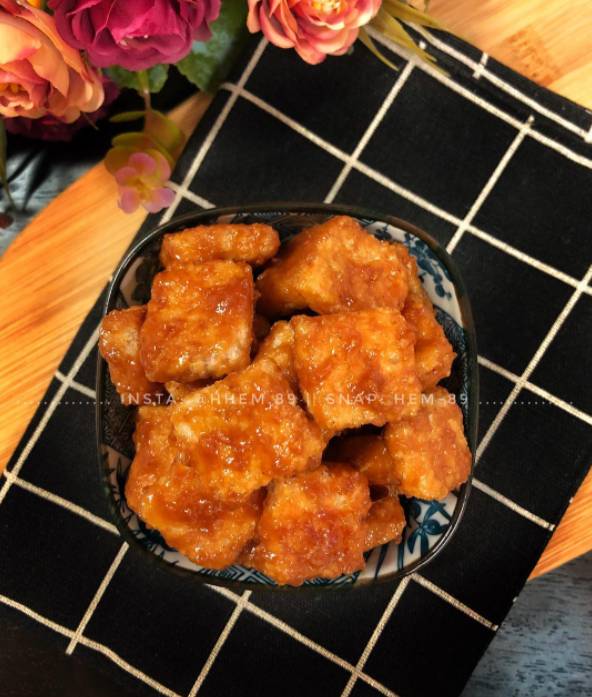 طريقة عمل مكعبات الكراميل ببقايا الخبز