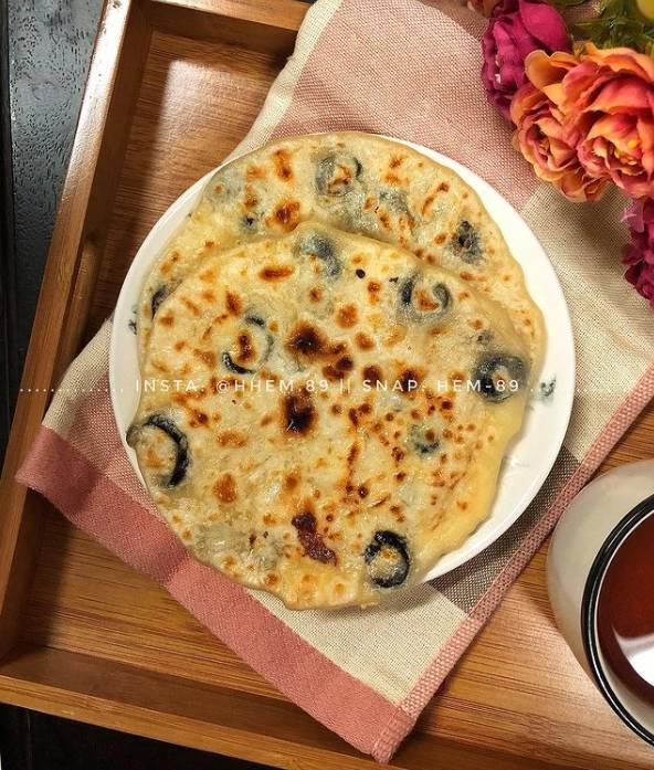 طريقة عمل خبز صاج محشي بالجبن طريقة عمل خبز صاج محشي بالجبن