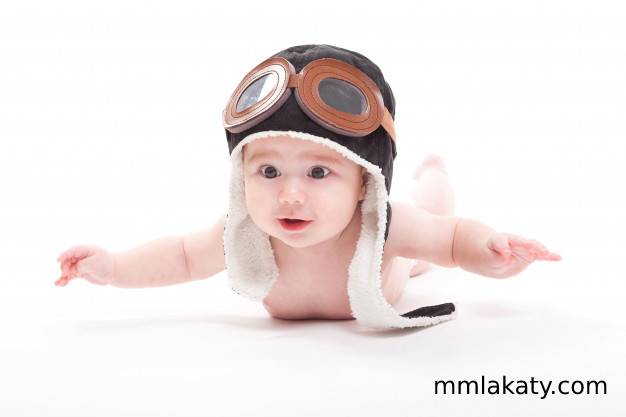 naked-cute-smiling-baby-cap-pilot-is-flying_88135-1003 (1) معنى اسم فراس