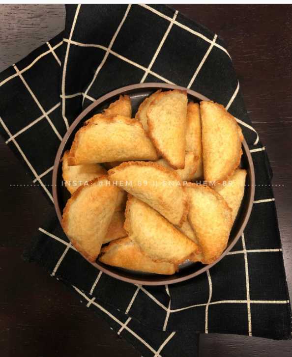 طريقة عمل فطائر التوست بالدجاج طريقة عمل فطائر التوست بالدجاج