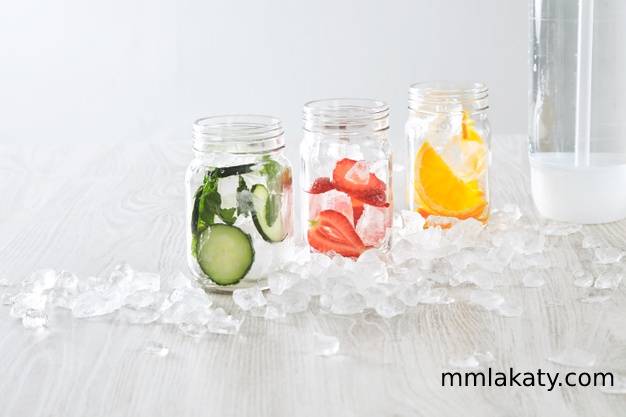 فوائد وأضرار رجيم الماء فوائد وأضرار رجيم الماء