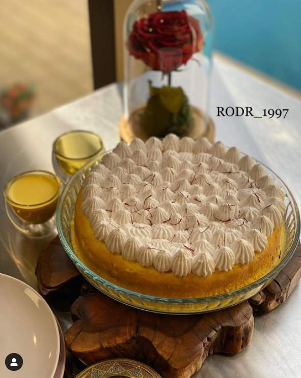 طريقة عمل كيكة الزعفران الأصلية طريقة عمل كيكة الزعفران الأصلية