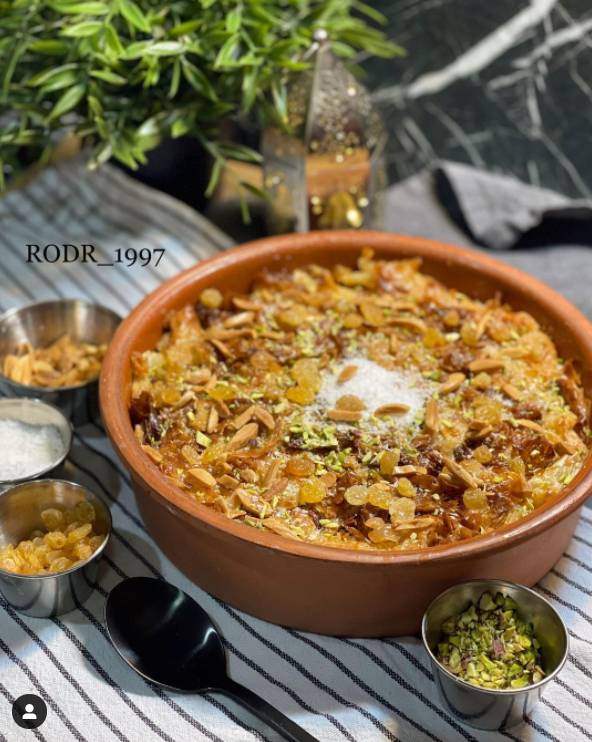 image (3) طريقة عمل ام علي بعجينة الجلاش