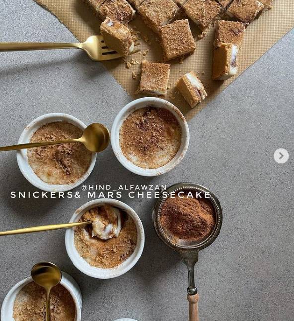 طريقة عمل سنيكرز تشيز كيك