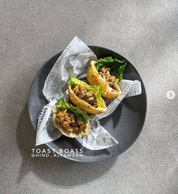 طريقة عمل قوارب التوست المقرمشة طريقة عمل قوارب التوست المقرمشة