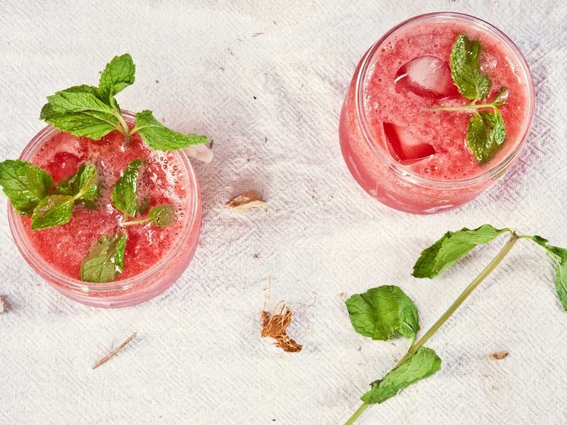 الموهيتو بالسفن اب والرمان الموهيتو بالسفن اب والرمان