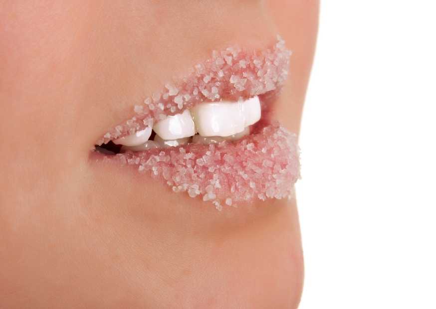 ماسك الشفايف بالسكر