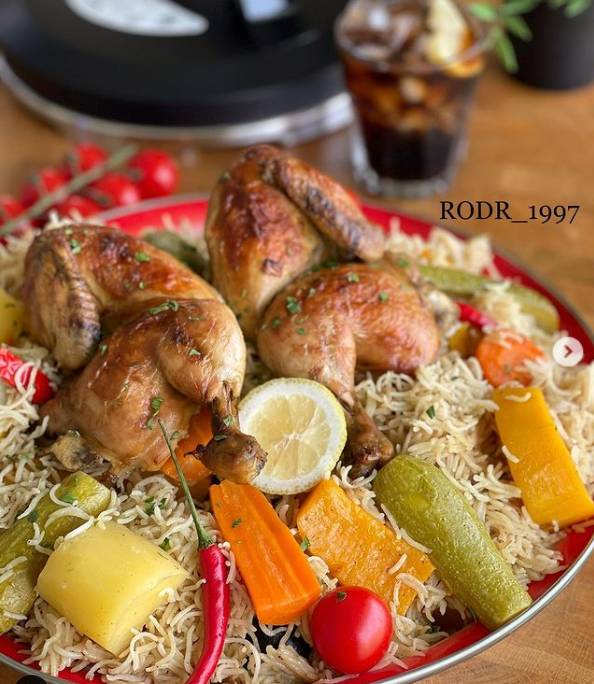 طريقة عمل كبسة الدجاج بالخضار