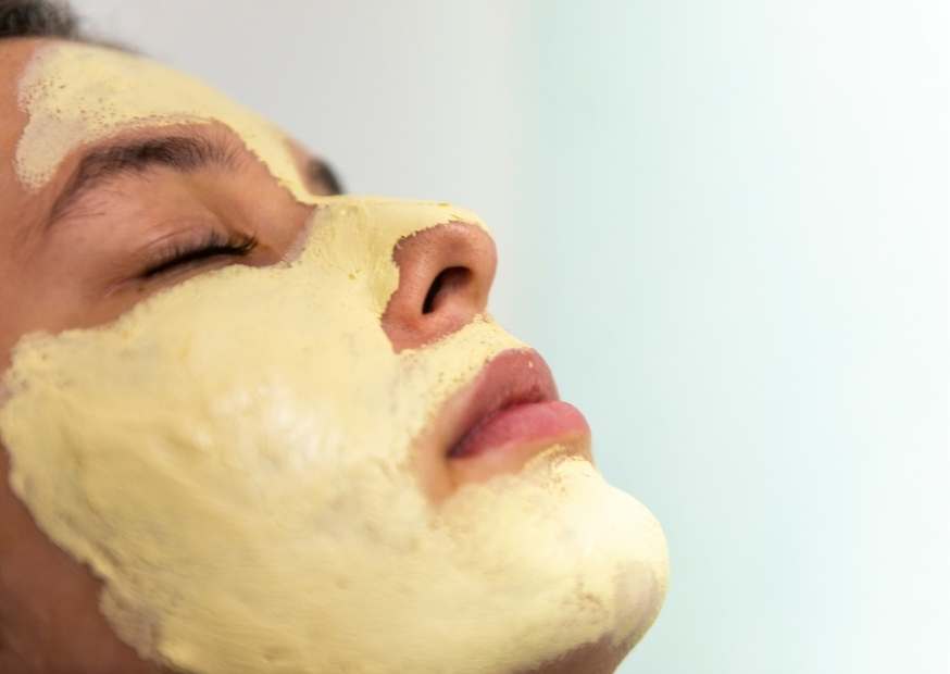 ماسك الحلبة لنفخ الخدود