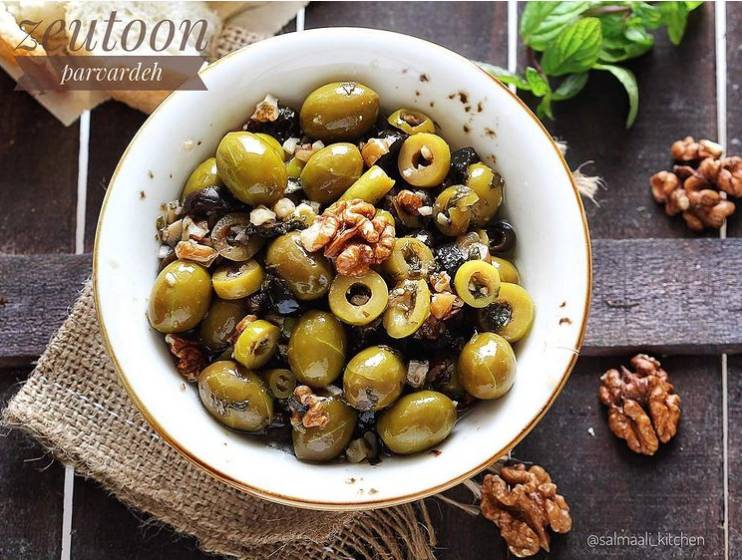 سلطة الزيتون الأخضر سلطة الزيتون الأخضر