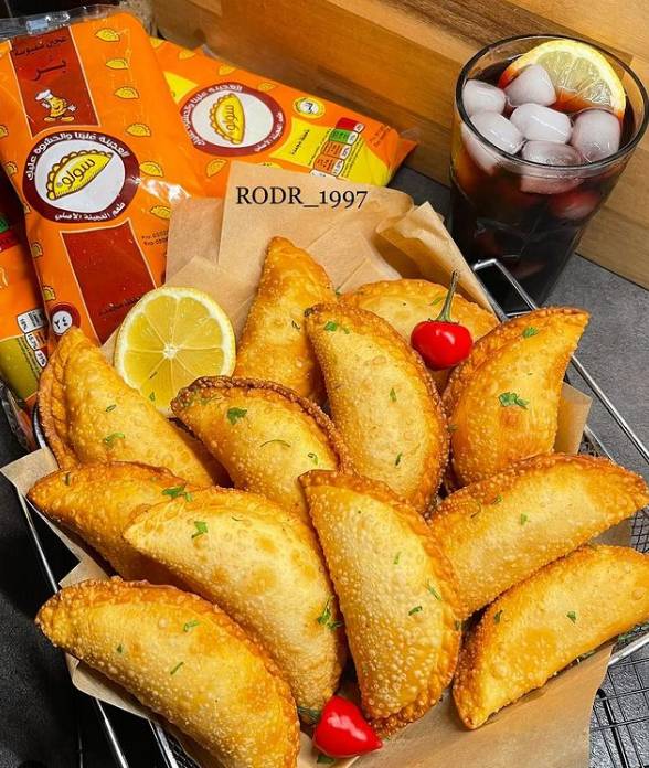 سمبوسة هندية بالموتزاريلا