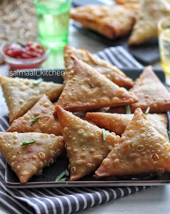 طريقة عمل عجينة السمبوسة الأصلية