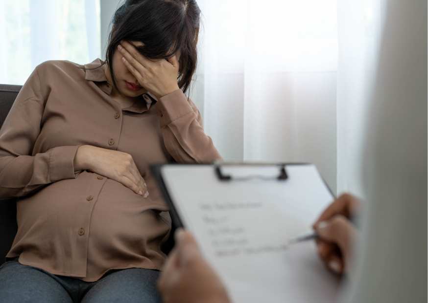 أسباب الصداع أثناء الحمل