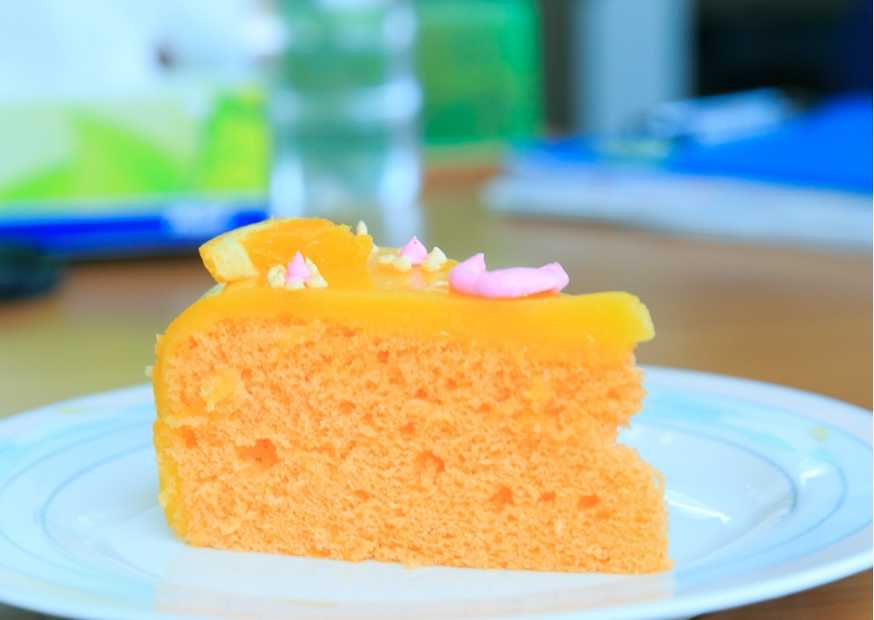 كيكة البرتقال الهشة بالمقادير