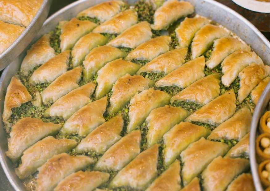 طريقة عمل البقلاوة بالعجينة الجاهزة