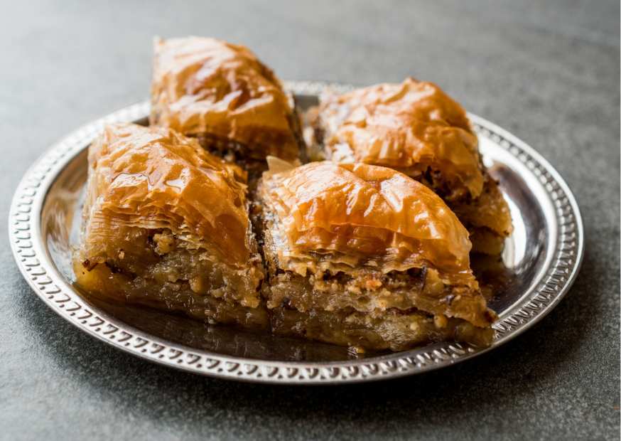 طريقة عمل البقلاوة الرول