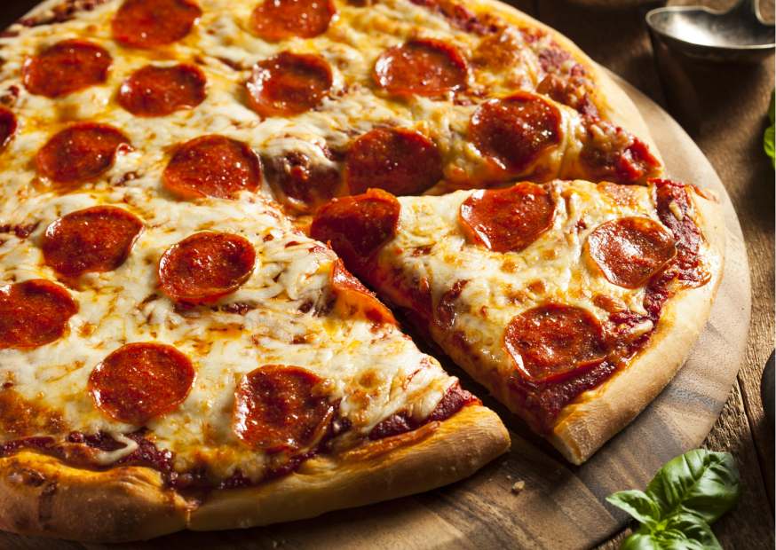 طريقة عمل بيتزا سريعة وسهلة طريقة عمل بيتزا سريعة وسهلة