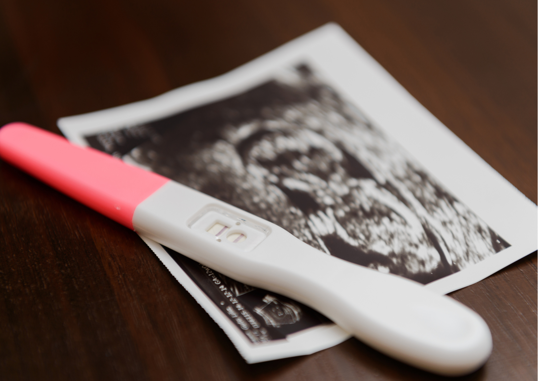 أعراض الحمل في الأسابيع الأولى أعراض الحمل في الأسابيع الأولى