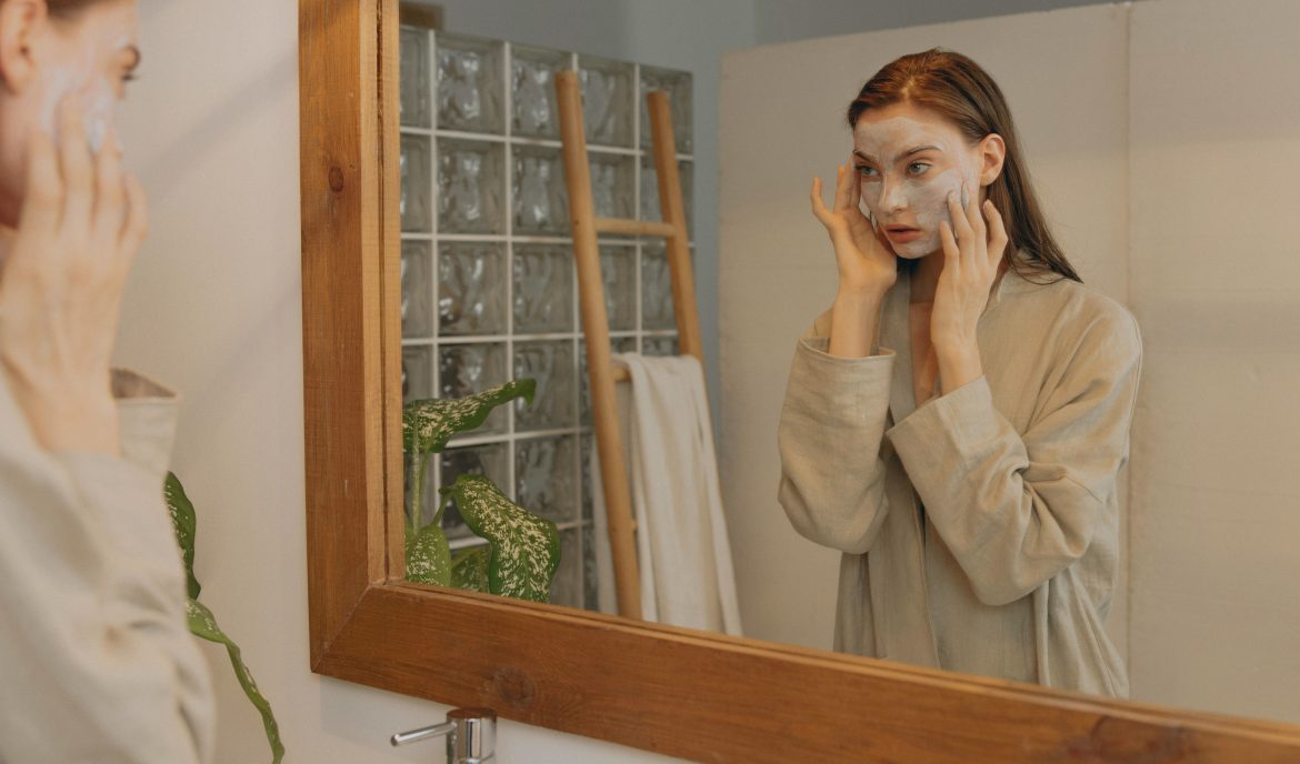 العناية بالبشرة